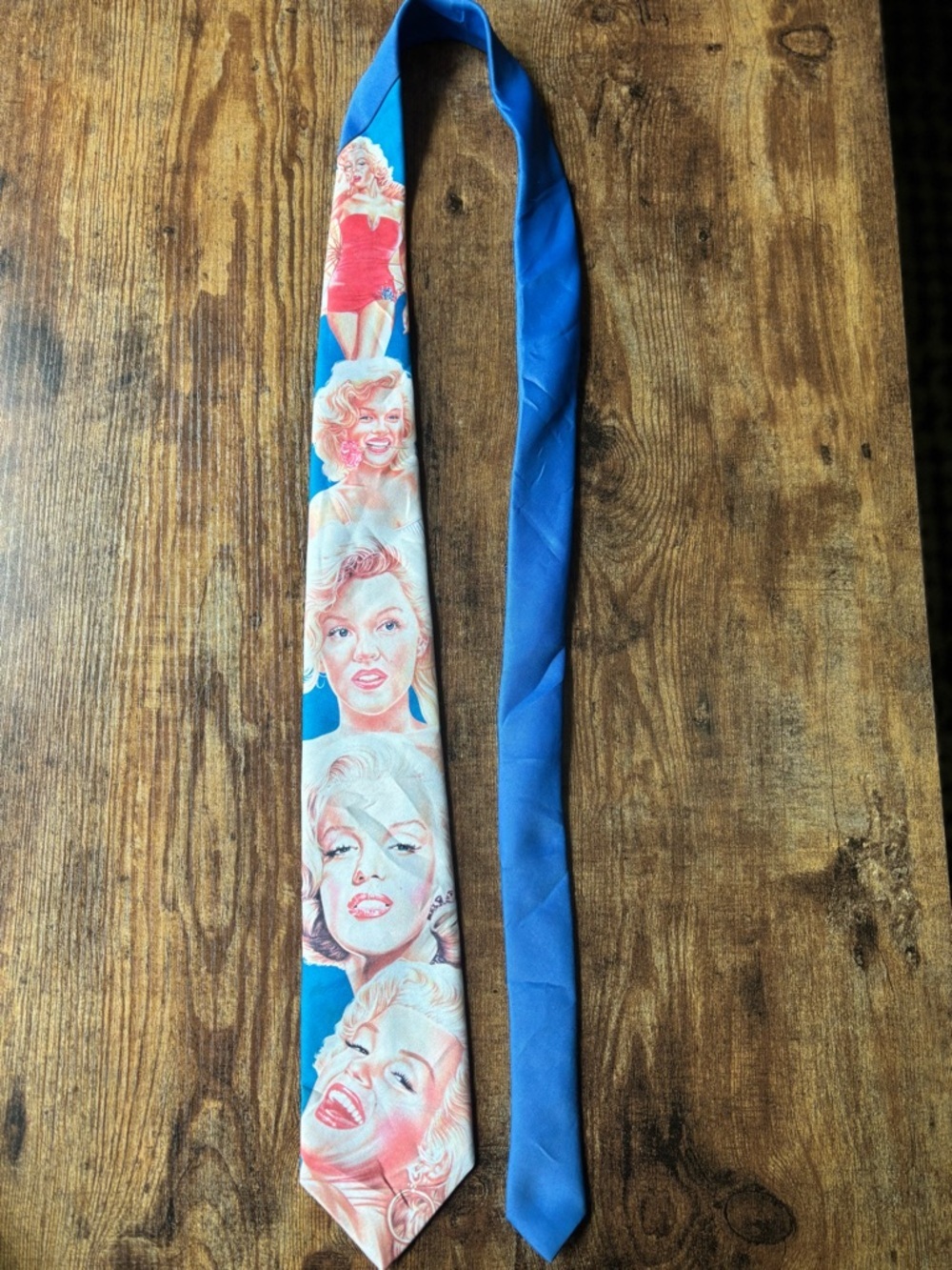 Vintage Marilyn Monroe tie - shades of Marilyn